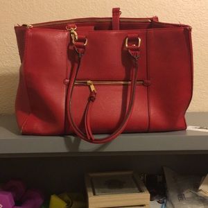 Laptop over the shoulder bag with multiple straps